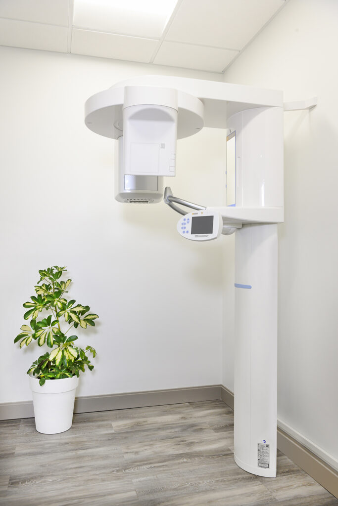 CBCT dental imaging machine